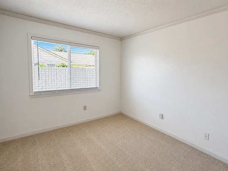 1972 Carnation Cir #A — Photo 12