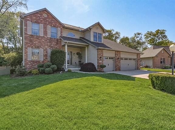 3rd image of 2216 Amarillo St