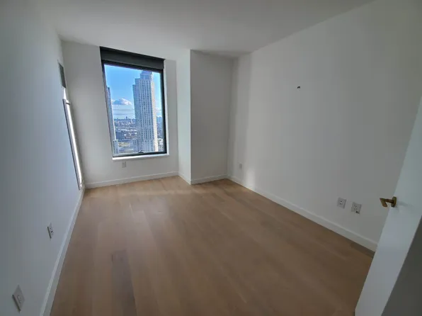 3 Court Square image 5 of 6