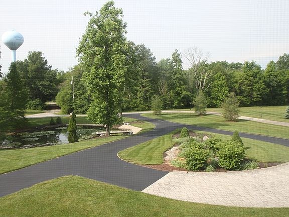 4th image of 421 Old Branch Hill Miamiville Rd