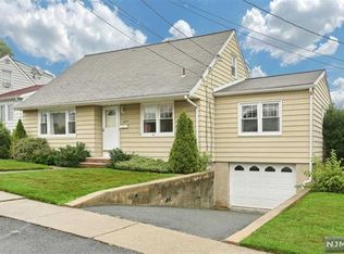 18 William St, Garfield, NJ 07026