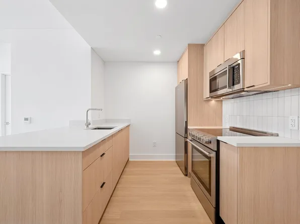 499 President Street image 9 of 36