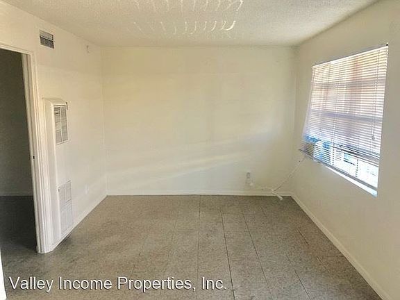 3rd image of 1406 E Jefferson St APT 2