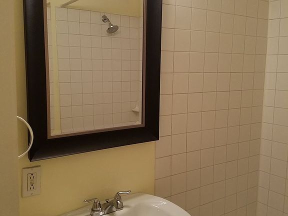 4th image of 349 S 300 E APT 17