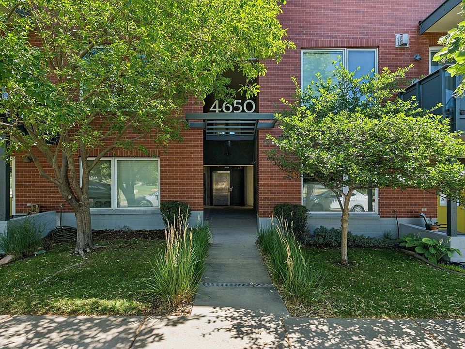 1st image of 4650 Holiday Dr #201