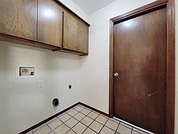 4th image of 159 Barrett Pl
