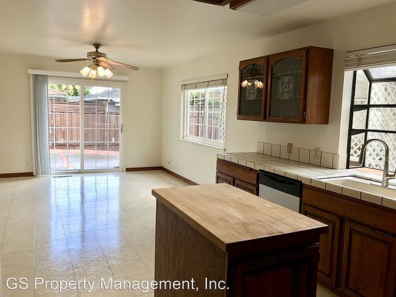 4th image of 2464 Gunar Dr