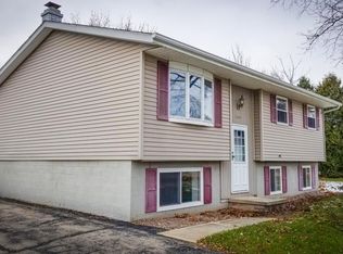 1469 Orchard Dr, Kaukauna, WI 54130