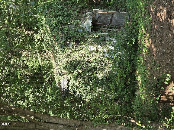 2nd image of 507 Strother Rd