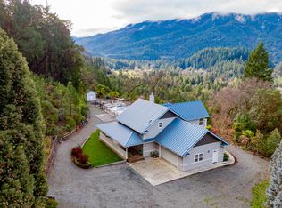 825 Peach Tree Ln, Willow Creek, CA 95573