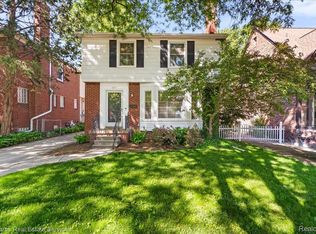 451 Moran Rd, Grosse Pointe Farms, MI 48236