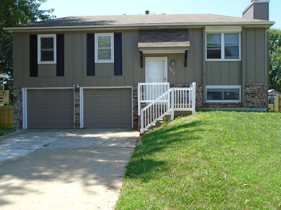 1st image of 19715 E Millhaven St