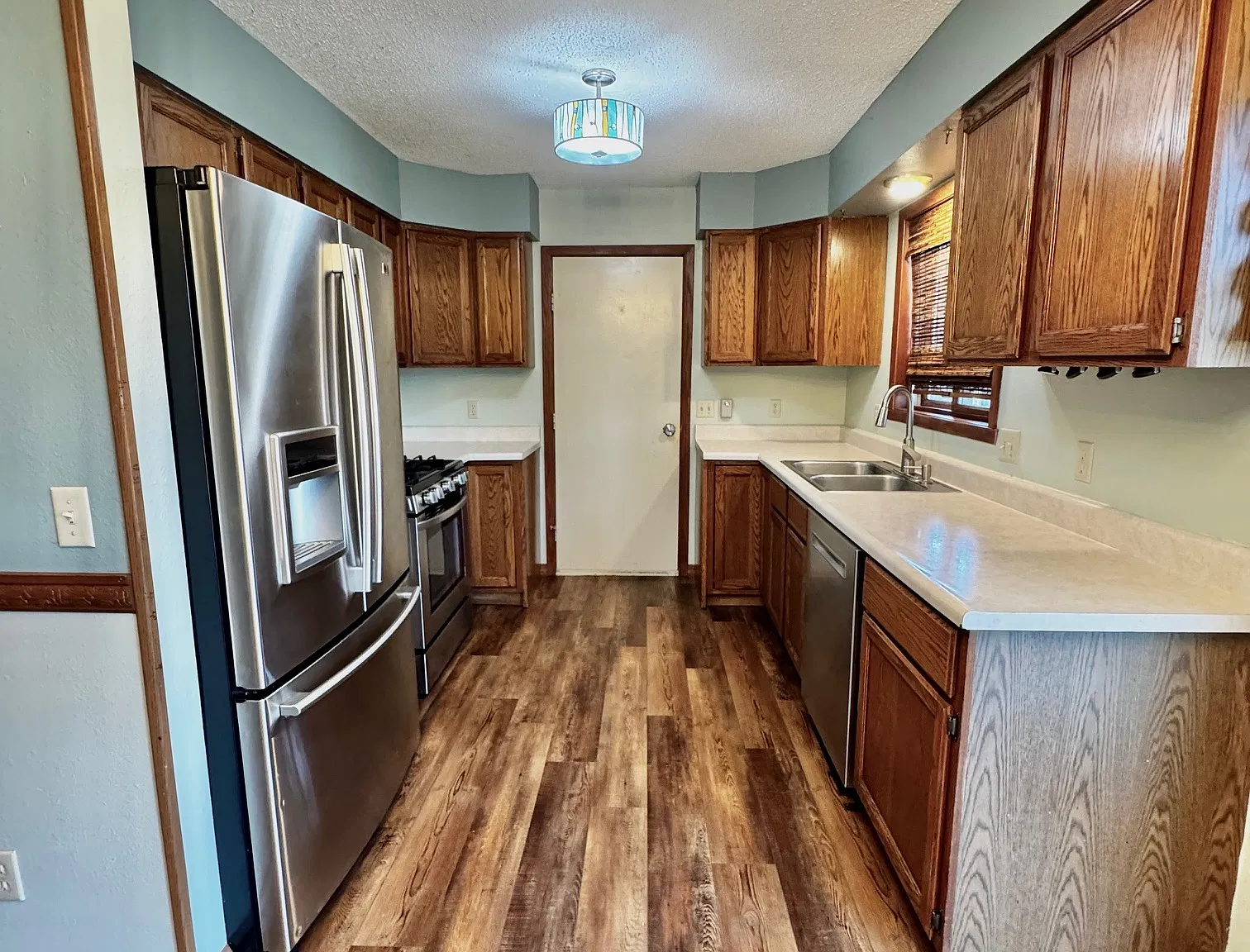 3 bed, 1504 sqft, $2,150 — Photo 3