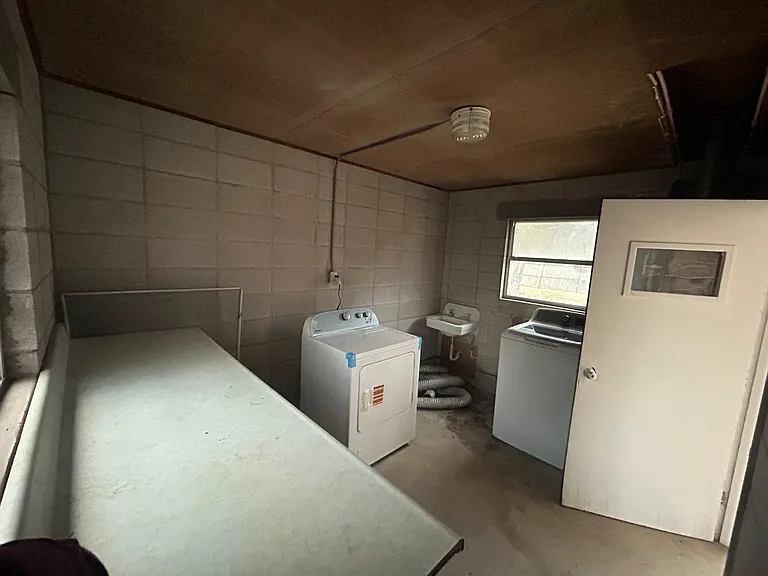 1135 Parkwood Pl — Photo 14