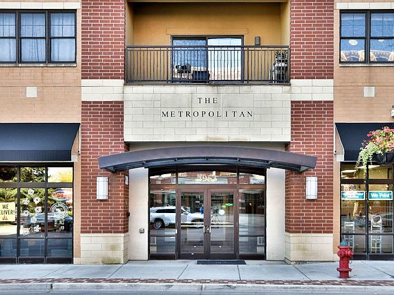 2nd image of 4953 Oakton St Unit 301