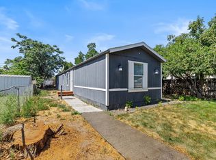 109 3rd Ave, Mabton, WA 98935