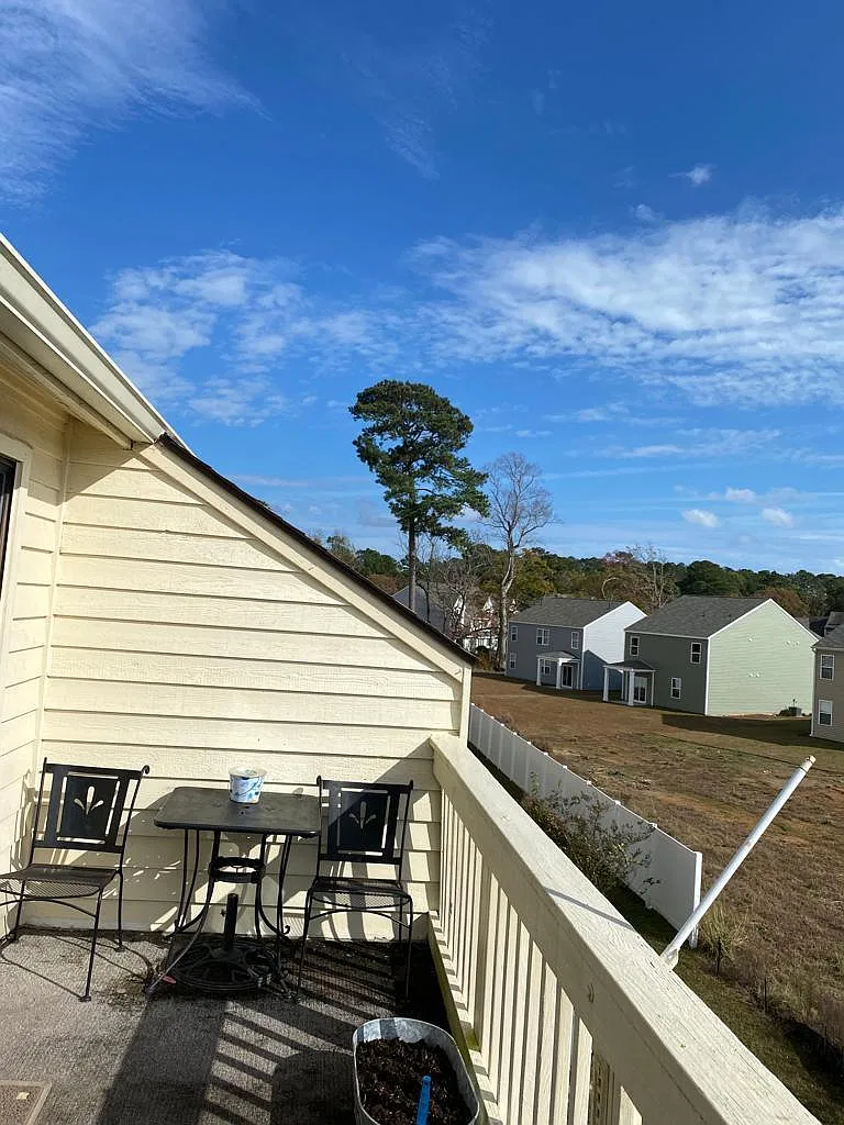 Studio, 650 sqft, $1,200 — Photo 4