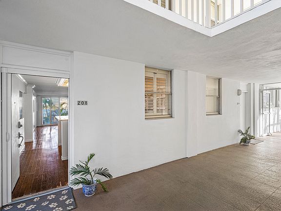 3rd image of 917 N Flagler Drive #208