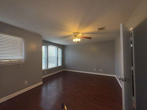 4th image of 13122 Kingston Point Ln