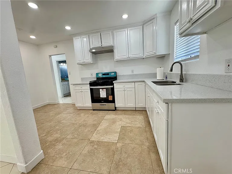 1211 N Siesta St — Photo 7