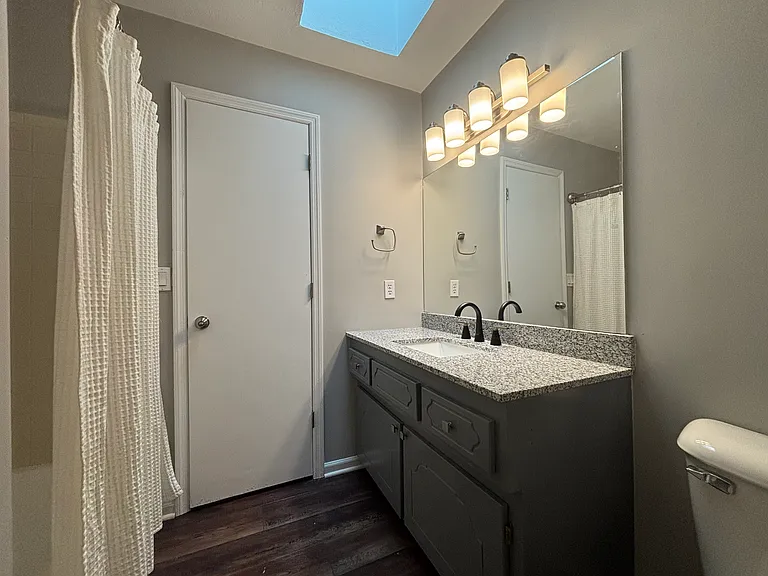 13511 Grover St — Photo 10