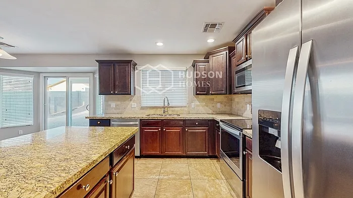 5805 S 27th Ln — Photo 11