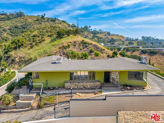 2nd image of 1682 Larco Way