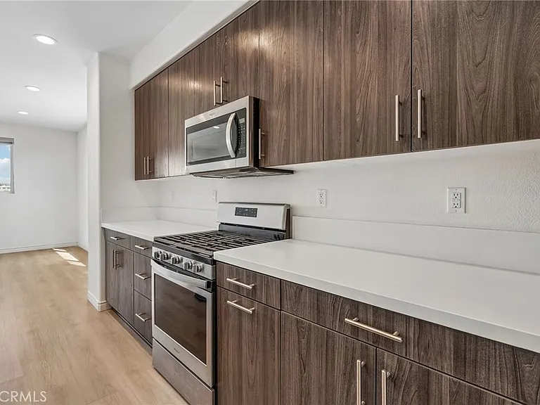 116 N 6th St #D — Photo 15
