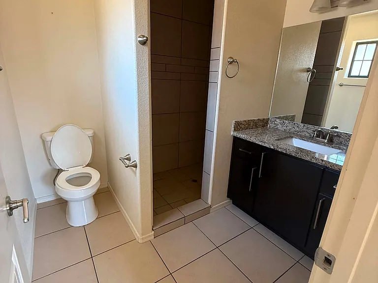 1461 N De La Vara Ave — Photo 16