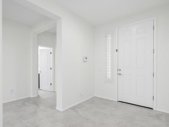 4th image of 2532 W Corva Dr