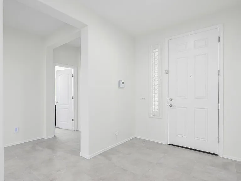 2532 W Corva Dr — Photo 4