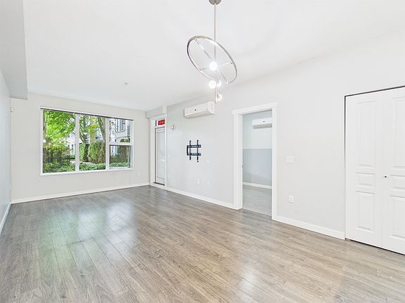 5th image of 9399 Alexandra Rd #118