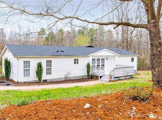 6324 West Ct, Pleasant Garden, NC 27313