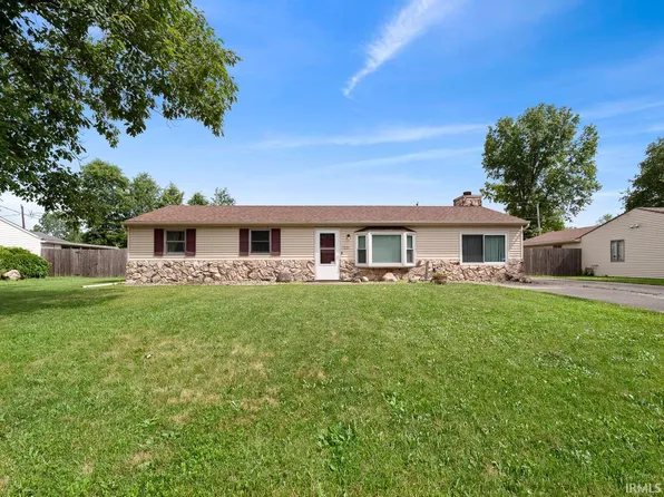 7221 Pumpkin Ln, Fort Wayne, IN 46835