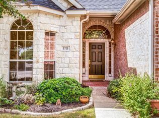1713 Masters Dr, Desoto, TX 75115