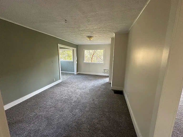 11625 NW Thompson Rd — Photo 5