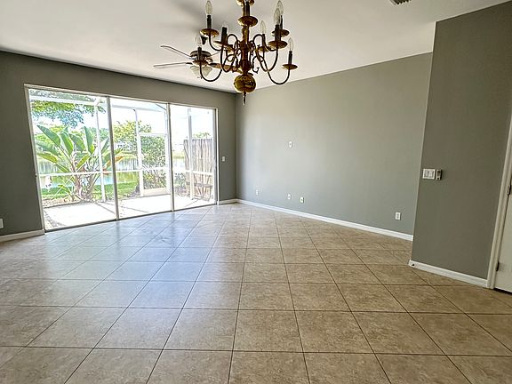 4th image of 8281 Village Edge Cir