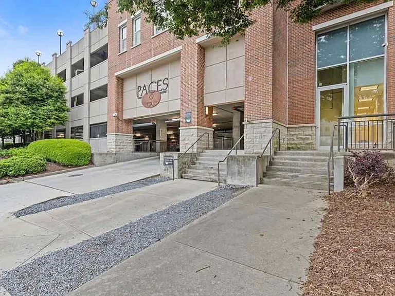 325 E Paces Ferry Rd NE — Photo 31