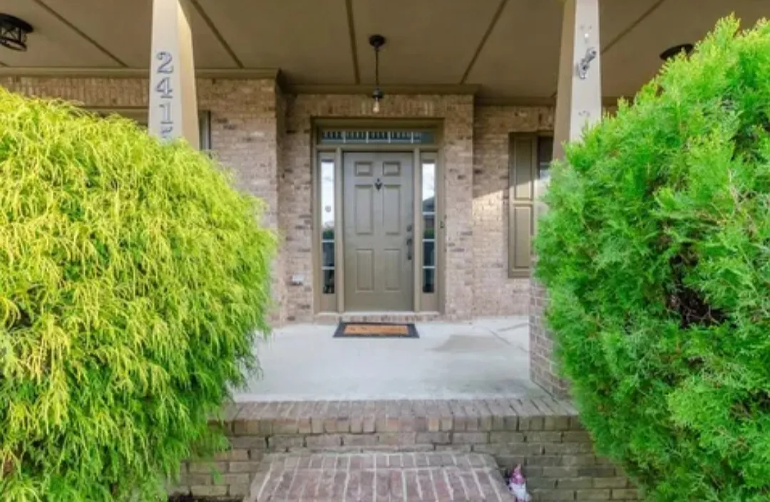 2415 Stone Willow Way — Photo 3