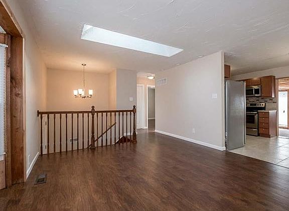 3rd image of 11940 Glenpark Dr