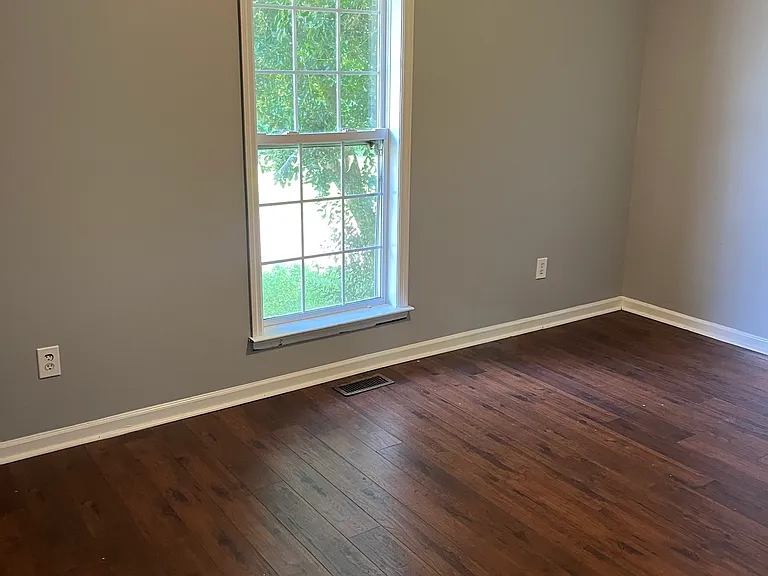 17 Long Meadow Dr — Photo 4