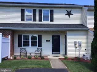 459 Crosswinds Dr, Lititz, PA 17543