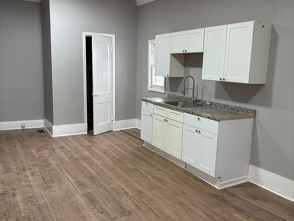 1st image of 299 Esser Ave #1