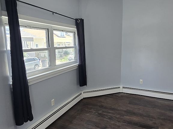 5th image of 41 Carolina Ave #1