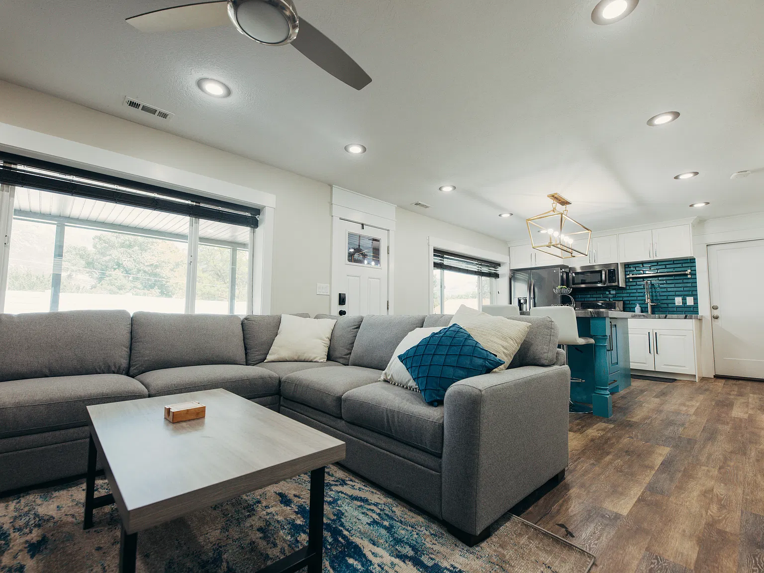 1 bed, 1100 sqft, $1,800 — Photo 4