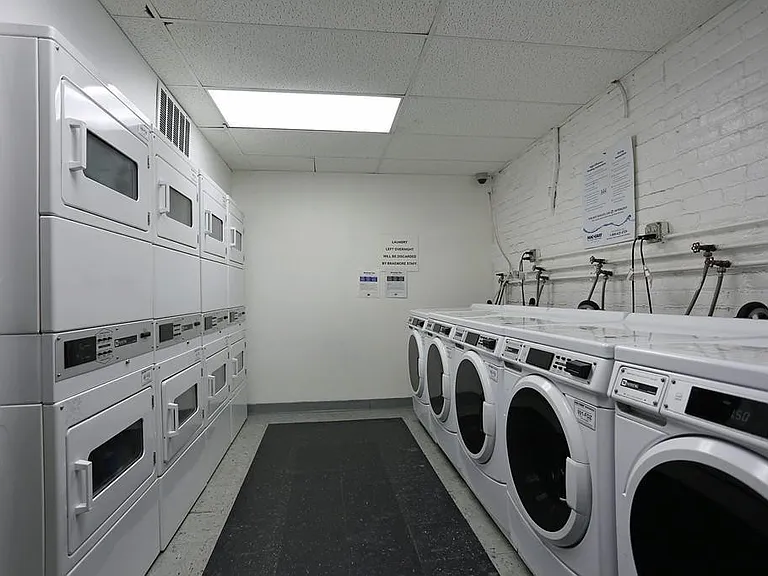 464-466 Commonwealth Ave #R21 — Photo 8