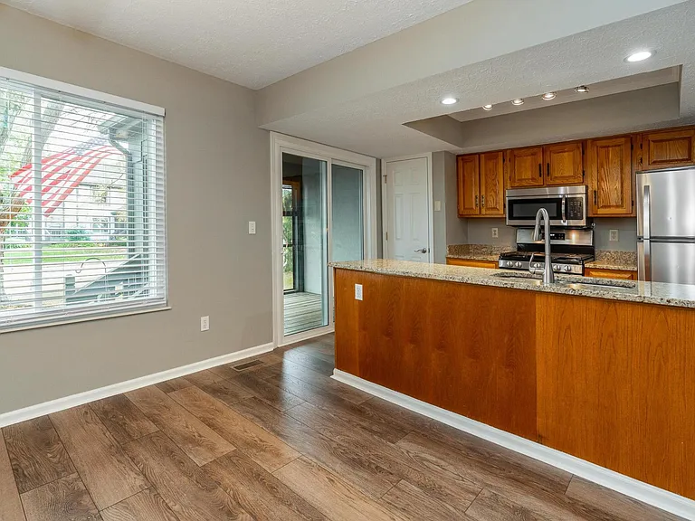 6266 Hyland Dr — Photo 23