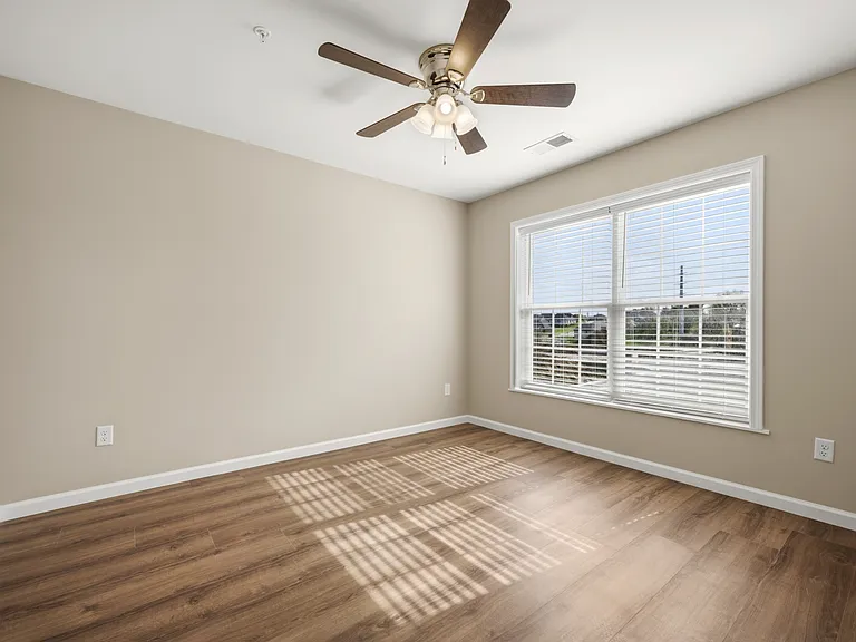 2319 Lantern Ridge Dr — Photo 14
