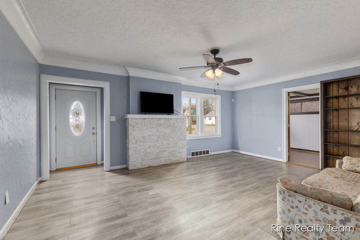 next background image