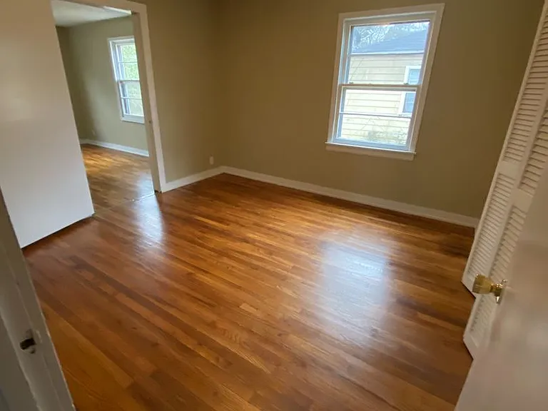 83 Pelham Hts — Photo 5